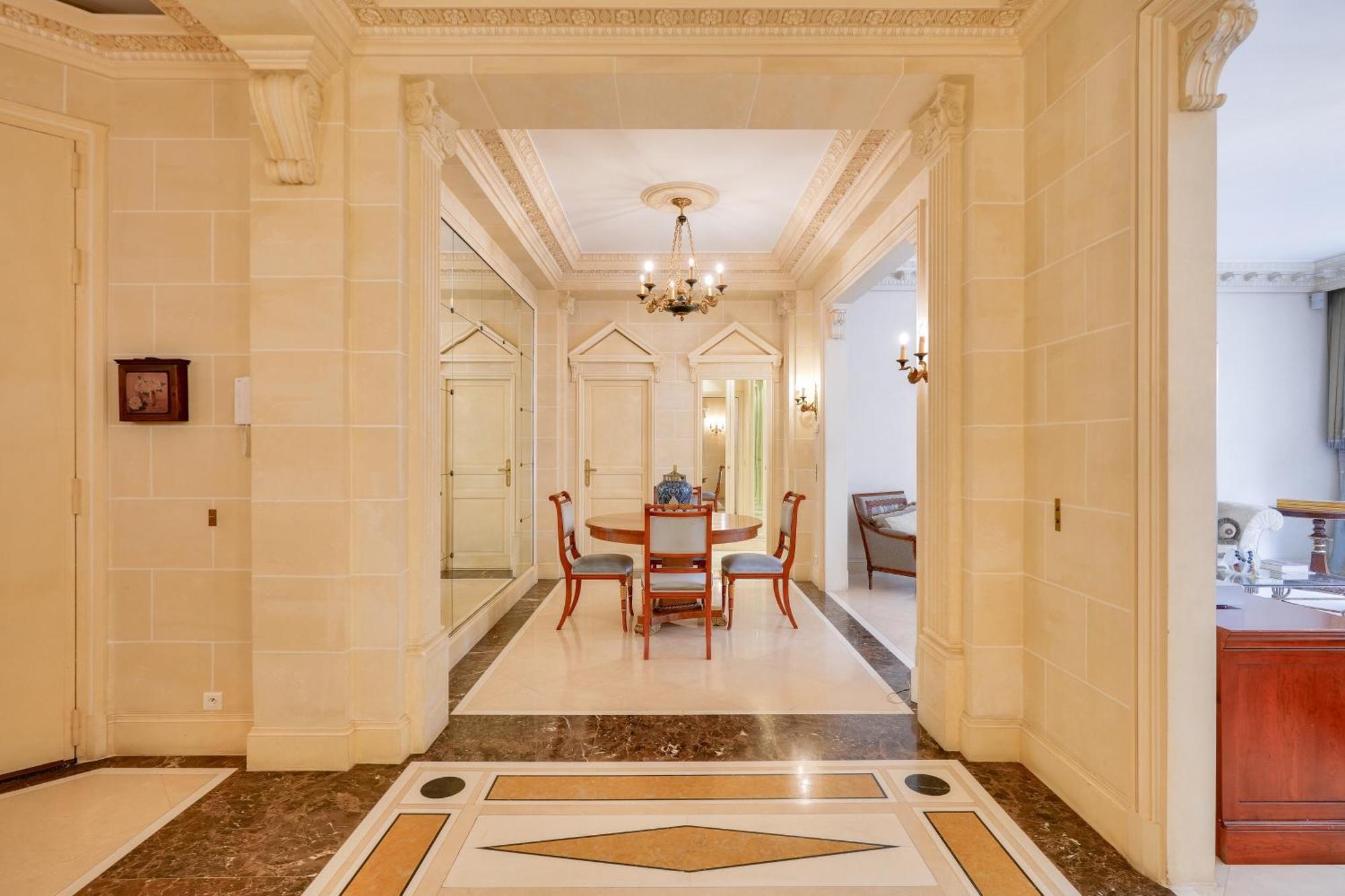 Appartamento Royal Montaigne Parigi