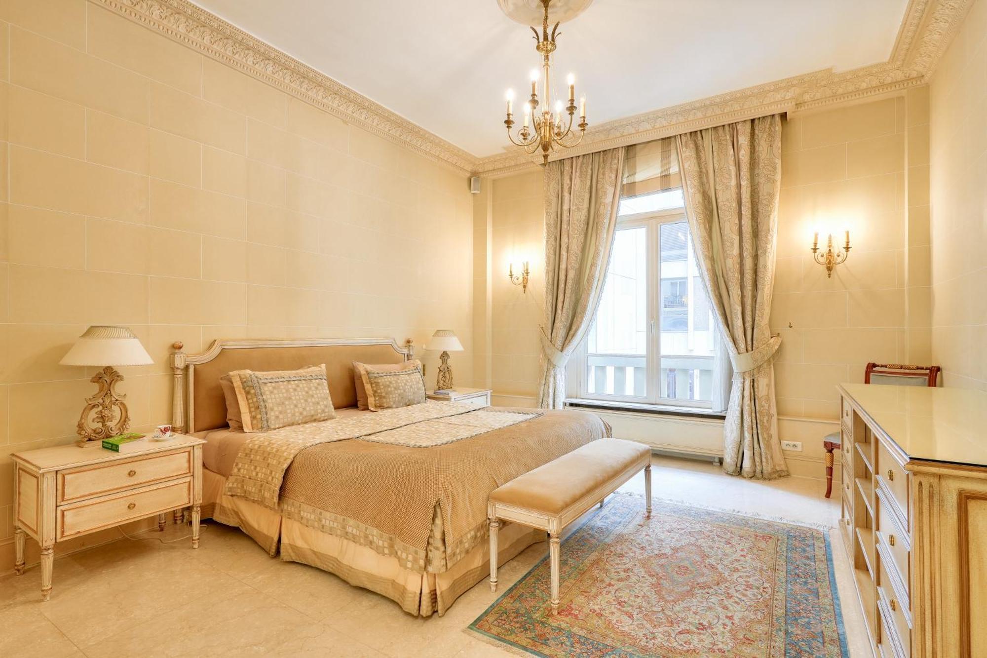 Royal Montaigne *